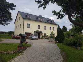 Strasse des Friedens, cheap hotel in Hilmersdorf