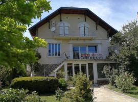 Villa Le Gai Soleil, počitniška hiška v mestu Embrun