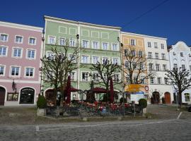 Bayerischer Hof, hotelli kohteessa Burghausen