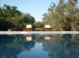 B&B Villa Giuliana, farm stay sa Arnesano