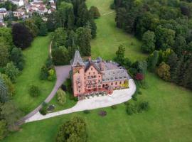 Gästehaus Schloss Saareck, hotel v destinaci Mettlach