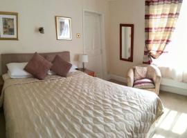 The Aidan Guest House, hotell i Stratford-upon-Avon