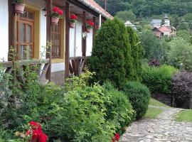 Vár-Lak Vendégház, hotel v destinaci Füzér