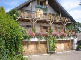 Gästehaus Fichtelgebirgsblick, hotel com estacionamento em Stammbach