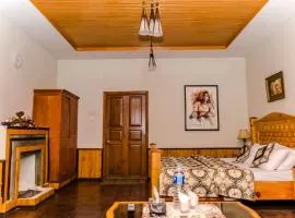 Pine Top Hotel Murree