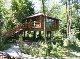 Porumbacu Treehouse
