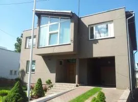 Eha Suija Home Accommodation