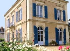 Logis Le Parc Hotel & Spa, hotell med parkering i Château-Gontier