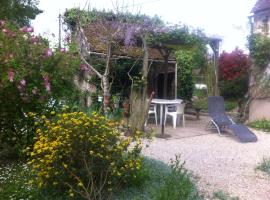 Les 3 roses, levný hotel v destinaci Villeneuve-sur-Yonne