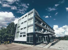 Zinedine Sport-Hotel, hotel con estacionamiento en Úzhgorod