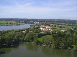 Pescalis Résidence Les Maisons du Lac, family hotel in Moncoutant