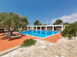 Masseria Colosso by BarbarHouse