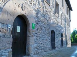 Albergue de Benabarre-CALUMET, hotel económico en Benabarre