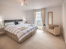 Cliffhanger 18 Castle Road, hotel in Cowes