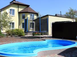 Starosvetskiy Pan, hotel with pools in Myrhorod