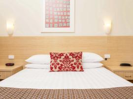 The Club Motel and Apartments, three-star hotel in Wagga Wagga