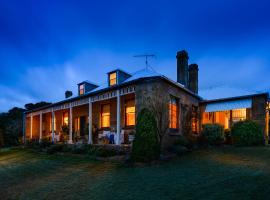 Shearers' Quarters Rathmore, farm stay in Hollow Tree