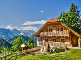Holiday chalet "Alpine dreams", hotell i Solčava