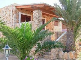 Residence Punta Sottile A 2 passi dalla spiaggia di cala francese Lampedusa, готель у місті Лампедуза