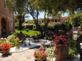 Residence Le Colonnine, hotel in San Teodoro