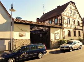 Ferienwohnung BogenTenne, cheap hotel in Eußenheim