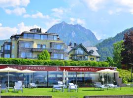 Hotel Brandauers Villen Superior, hotel i Strobl