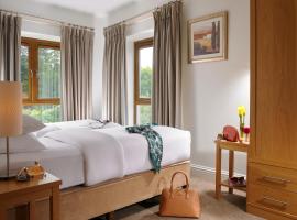 Golden's Cove Apartments at Sneem Hotel, khách sạn ở Sneem