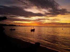 Villa Isabella Putri B&B, alojamiento en la playa en Jepara