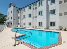 Motel 6-Junction City, KS