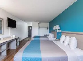Motel 6-Lawrence, KS