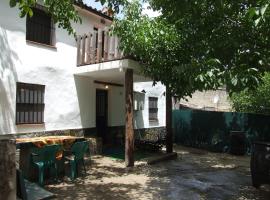 Casa La Rosa P.N. Sierra de Grazalema, hotel en Benamahoma