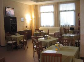 Hostiliae Ciminiera Hotel, hotel v destinaci Ostiglia