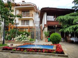 Chakarova Guest House: Sliven şehrinde bir otel