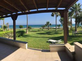 Sandy Beach Villas 17, hotel a Pyla
