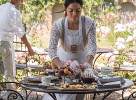 Relais Sant'Elena, hotel v destinaci Bibbona