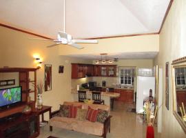 The Residence Portmore Apartments, Ferienwohnung in Portmore