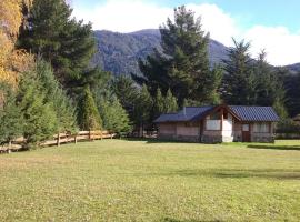 Cabañas Hueney, καταφύγιο σε Lago Puelo