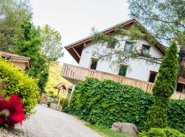 Öko-Park Panzió, Kemping és Rendezvényközpont, hotel v destinaci Szarvaskő