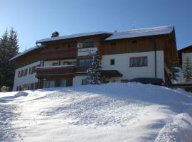 Landhaus Beate, hotel a Hirschegg