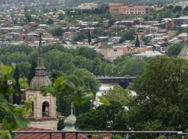 Gomi13: Tiflis'te bir han/misafirhane