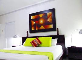 Home Suite Garden: Guayaquil'de bir otel