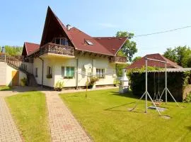 Zsuzsanna Apartmanház