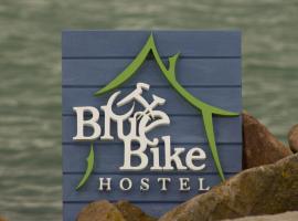 Blue Bike Hostel, hostel in Balatonszemes