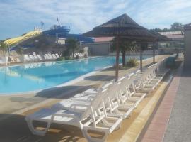 Les Charmettes Mobilhomes17, Hotel in Les Mathes