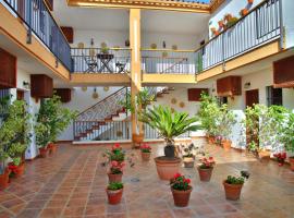 Hotel Posada Casas Viejas, готель у місті Беналуп-Касас-Вієхас