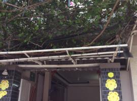 Nhu Y Guesthouse