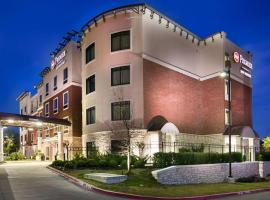 Best Western Premier Crown Chase Inn & Suites, hotel con hidromasaje en Denton
