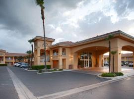 Best Western Inn & Suites Lemoore, מוטל בלמור