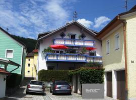 Ferienwohnung Örtl 7, cheap hotel in Obernzell