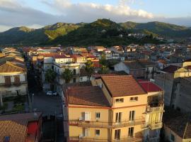 Casa Catena, hotelli kohteessa Francavilla di Sicilia